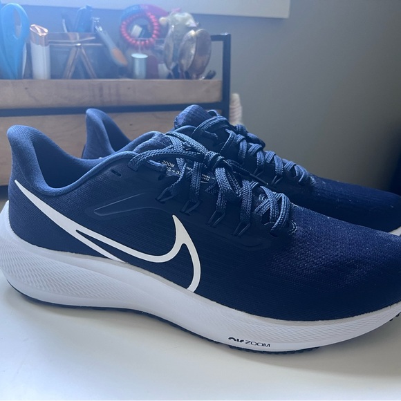 Nike Air Zoom Pegasus “College Navy” - Picture 2 of 5